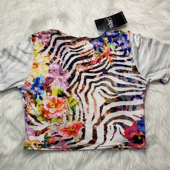 Edge Zebra Printed Short Sleeve Crop Top Shirt - Picture 9 of 9